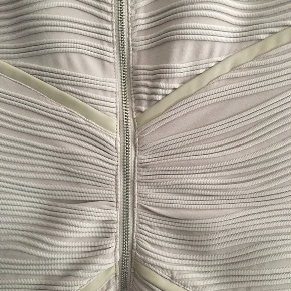 Dress - Picture 5 of 6